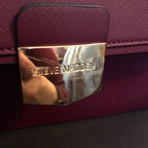 Large Steve Madden Burgundy Bag - Picture 2 of 8